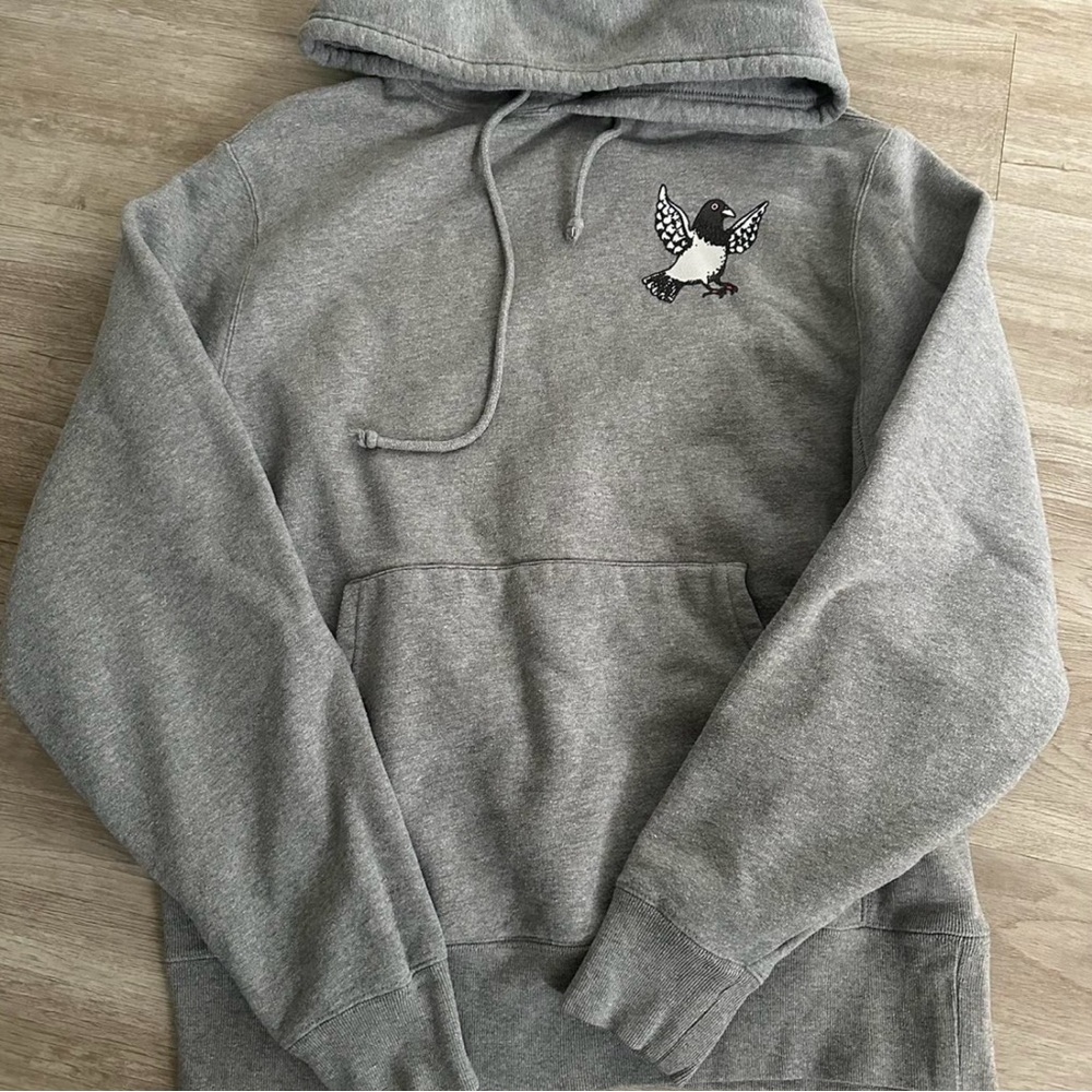 NWT Limited Release Grey Staple Pigeon Streetwear Hoodie, Size S - Picture 6 of 10